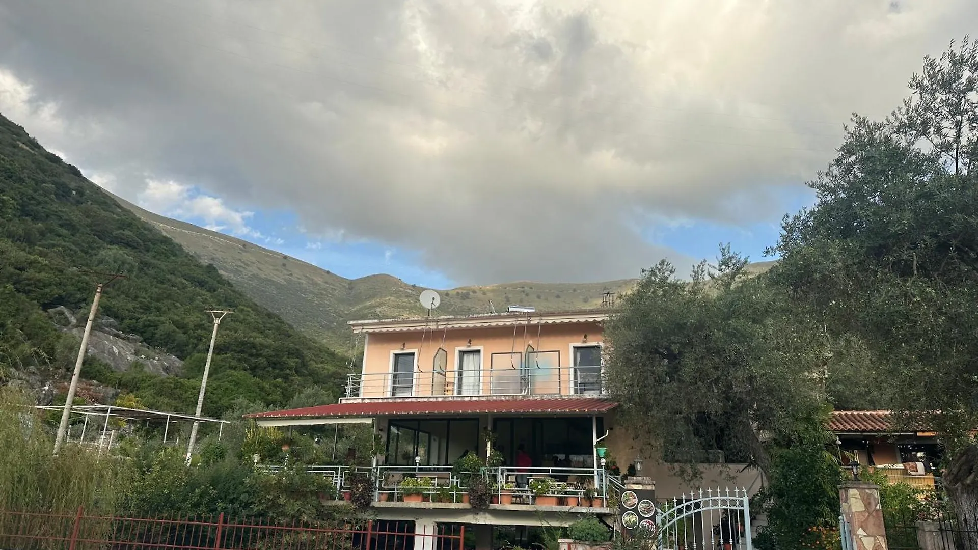 Moliana Bunec location
