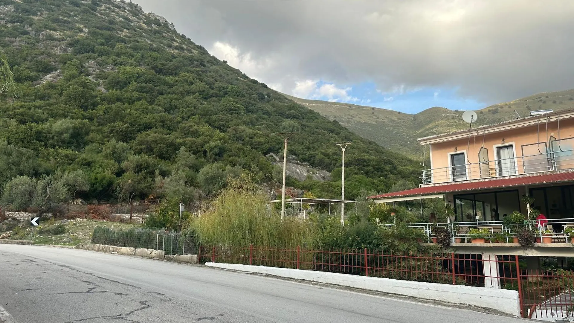 Otel Moliana Bunec Himarë